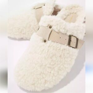 American Eagle Outfitters Shearling Buckle Slippers Slides